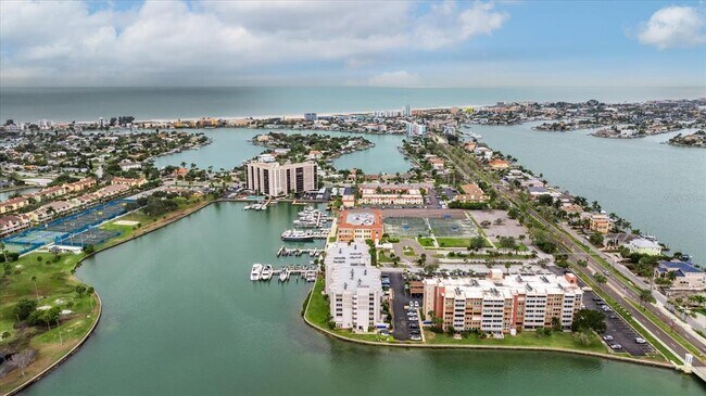 Building Photo - 450 Treasure Island Causeway