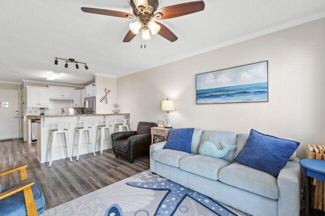 Building Photo - 400 Plantation Rd