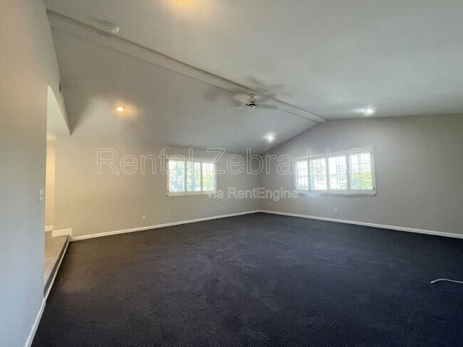 Building Photo - 626 Huntleigh Dr
