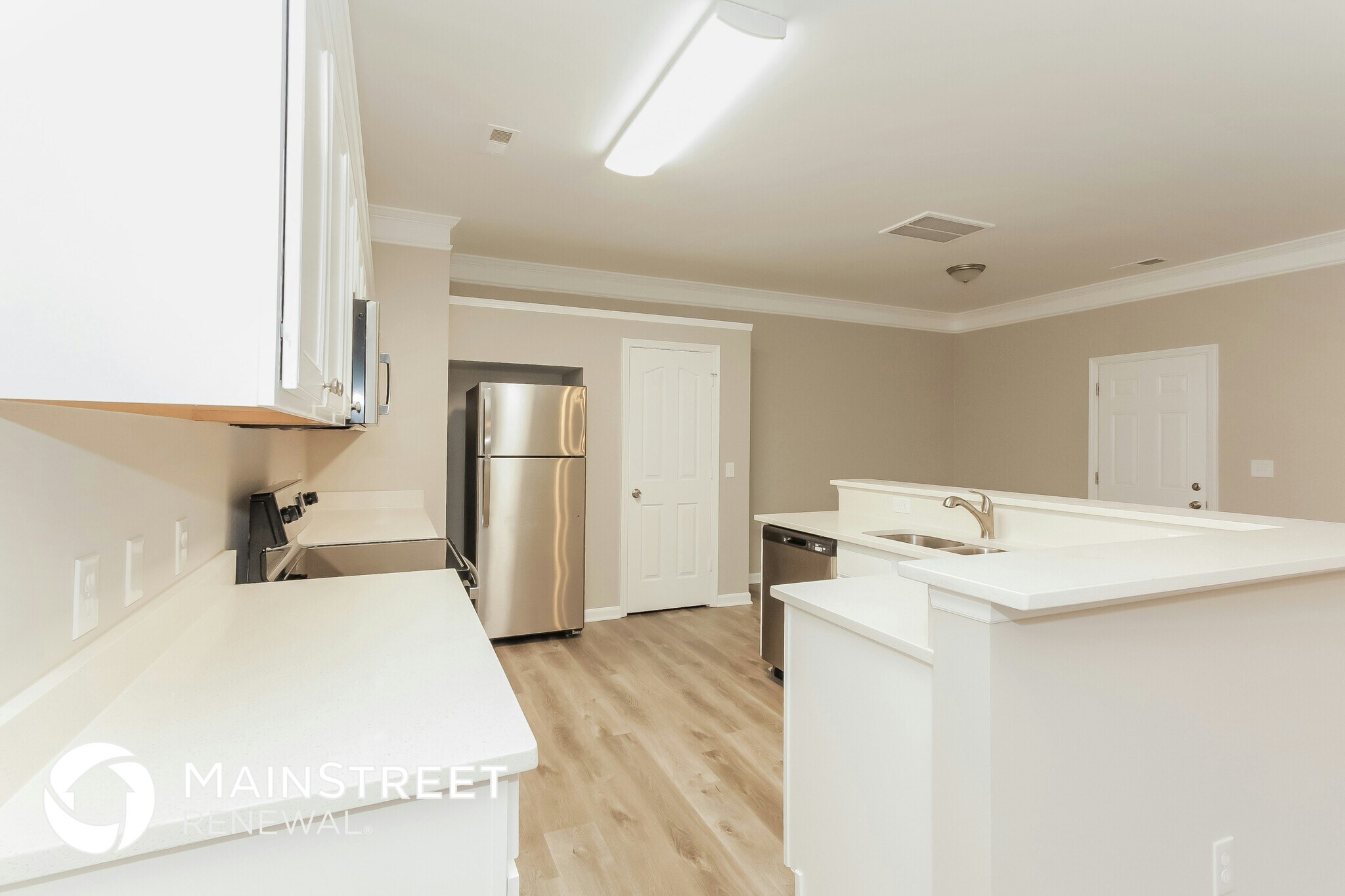 Building Photo - 6817 Goldenwillow Dr
