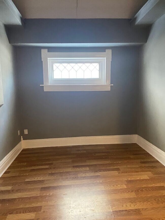 Building Photo - 1345 S Water St