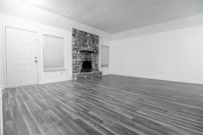 Building Photo - 709 Castle Ridge Rd