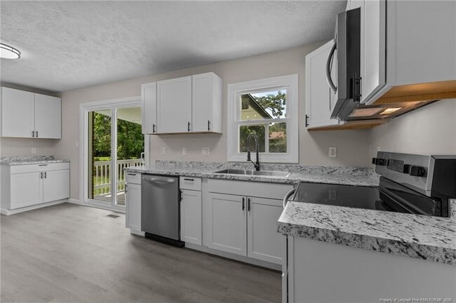Building Photo - 7326 Hyannis Dr