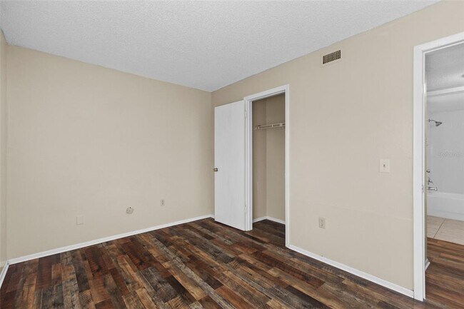 Building Photo - 14419 Hanging Moss Cir