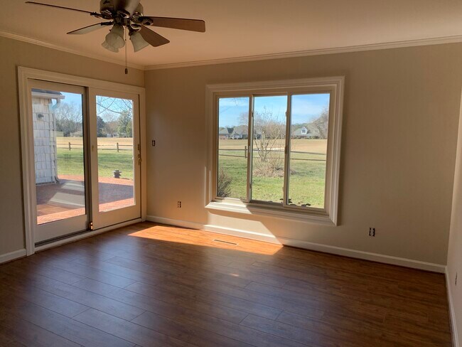 Building Photo - 132 Spyglass Dr