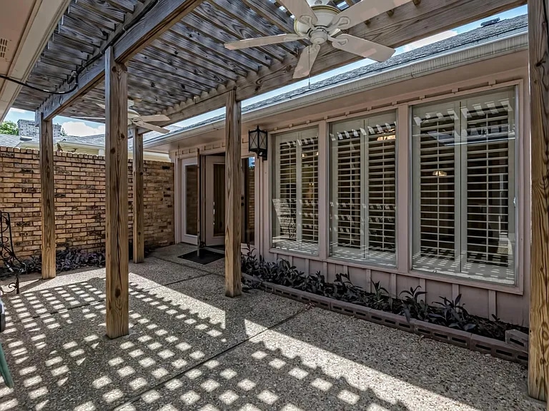 Building Photo - 3708 Windmill Hill St