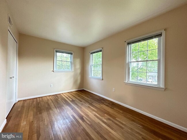Building Photo - 7432 Berwick Ct