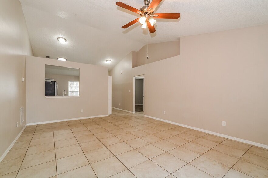 Building Photo - 3229 New Mexico Ct