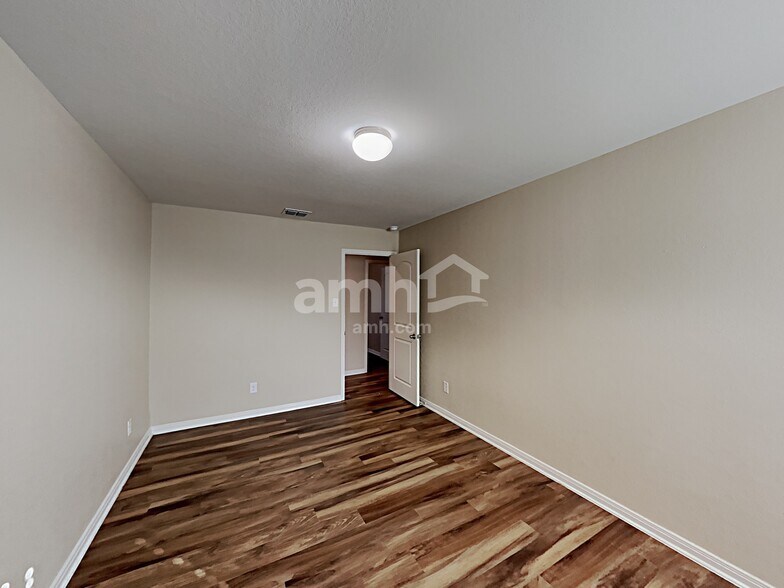 Building Photo - 12230 Commander Dr