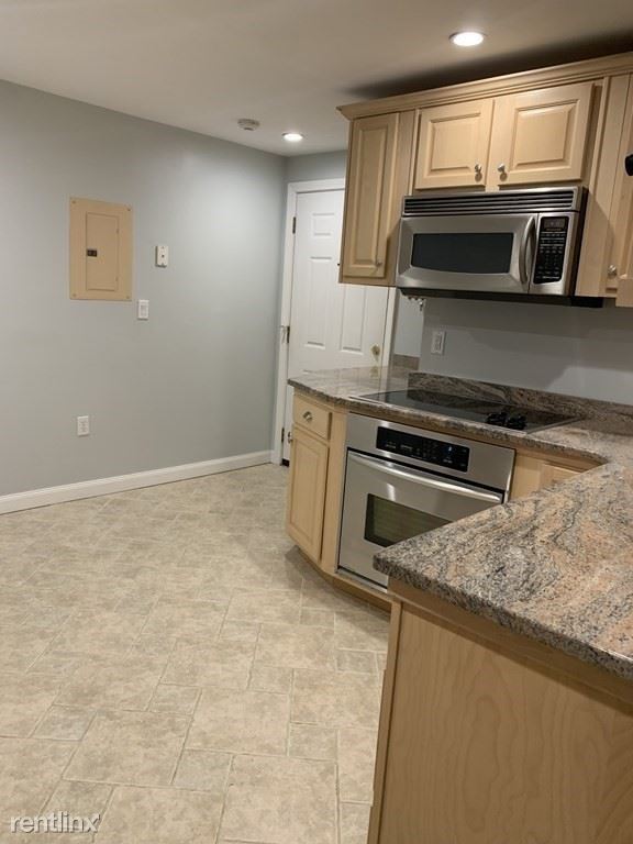 Building Photo - 1 br, 1 bath Condo - Lynden House