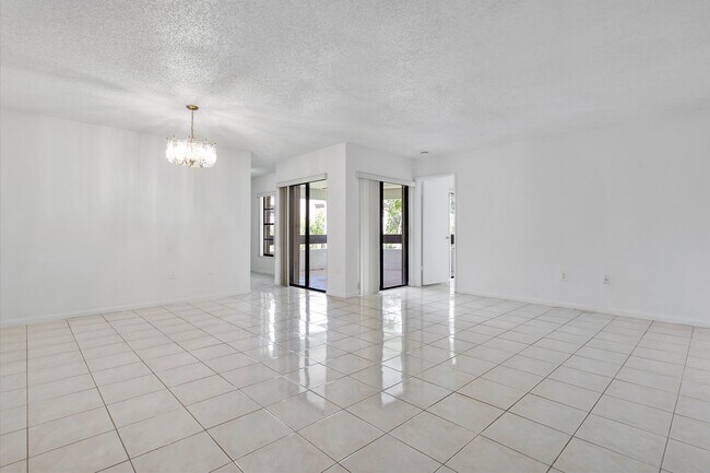 Primary Photo - 9135 SW 125th Ave