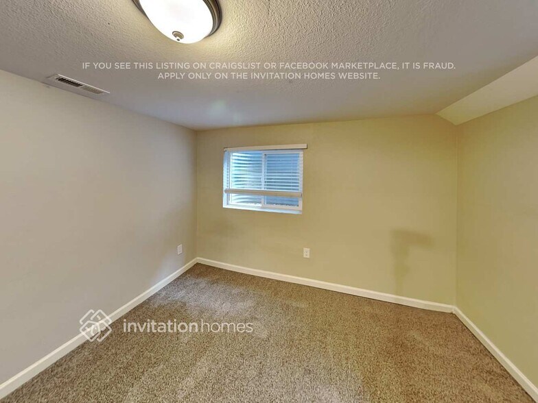 Building Photo - 17525 E Union Dr