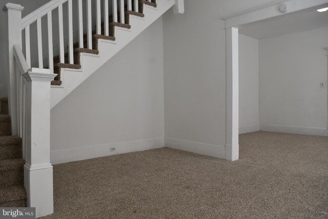 Building Photo - 4 E Milby St