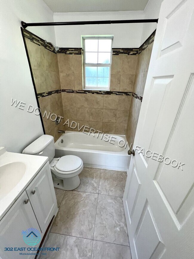 Building Photo - $200 OFF FIRST MONTH RENT - Gorgeous 3 bed...