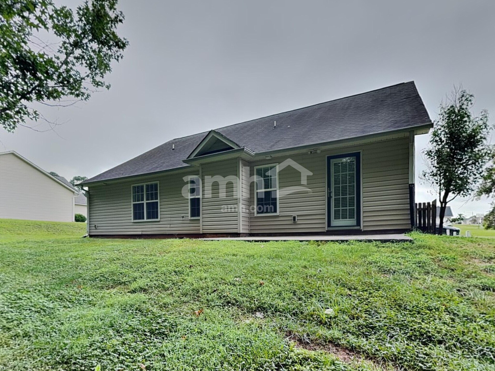 Building Photo - 120 Sweetgum Dr