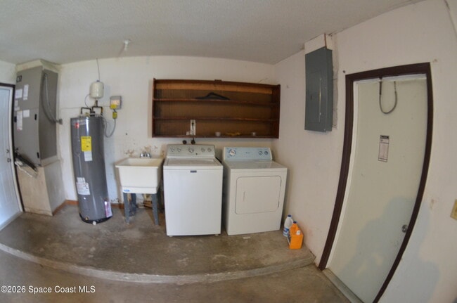 Building Photo - 300 Darrow Ave