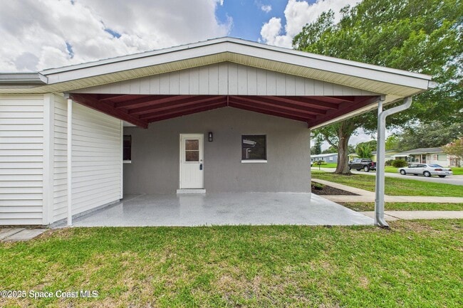 Building Photo - 4339 Plompton Dr