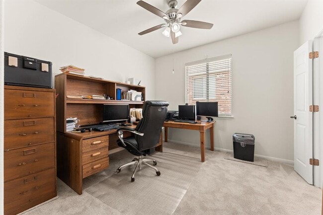 Building Photo - 2600 Lost Mine Tr