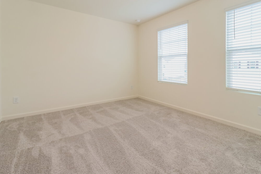 Building Photo - 445 Knightsbridge Ln