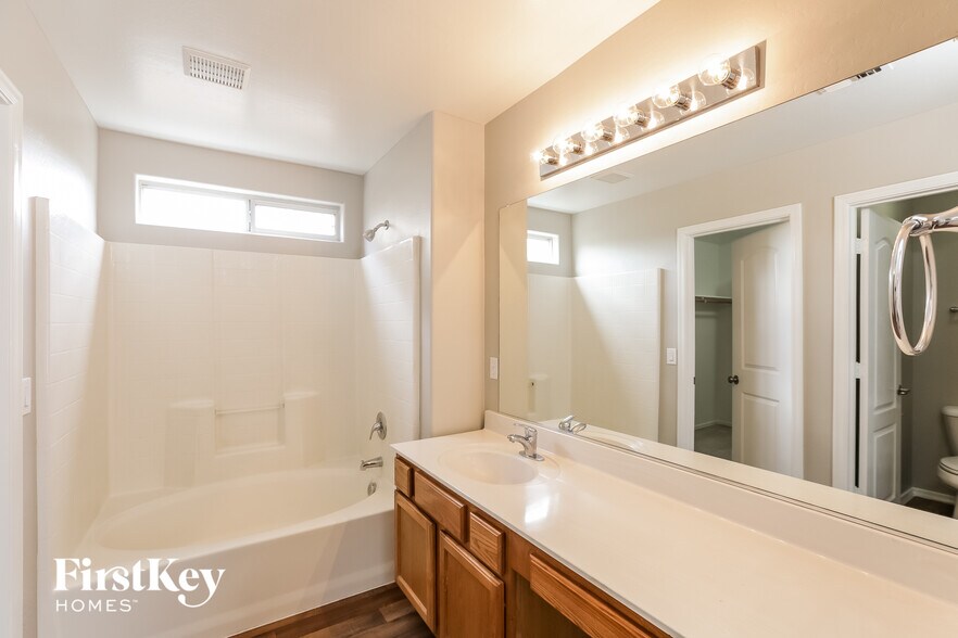 Building Photo - 2003 W Burgess Ln