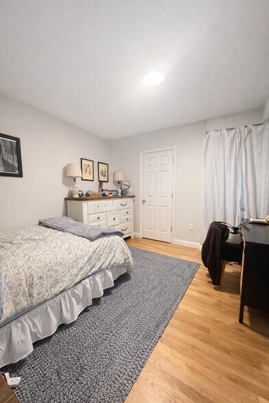 Building Photo - 393 W Broadway