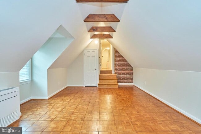 Building Photo - 3819 Woodbine St