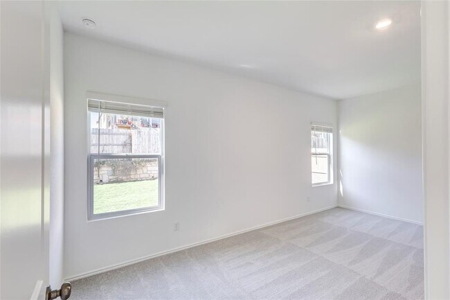 Building Photo - 171 Cibolo Crk Lp