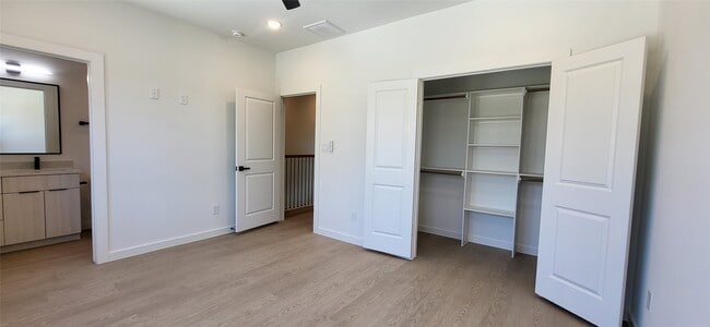 Building Photo - 1033 North Ln