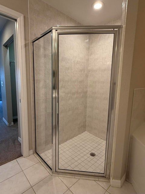 Building Photo - 1739 N Dovetail Dr