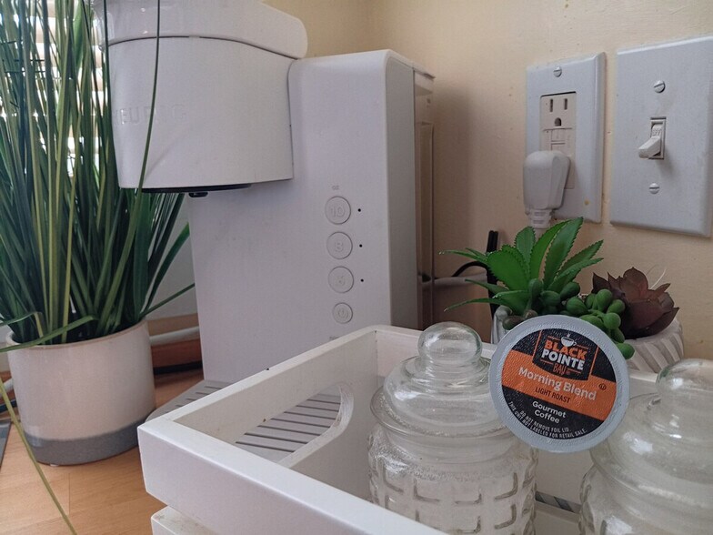 Building Photo - 88 Wesleyan Ave