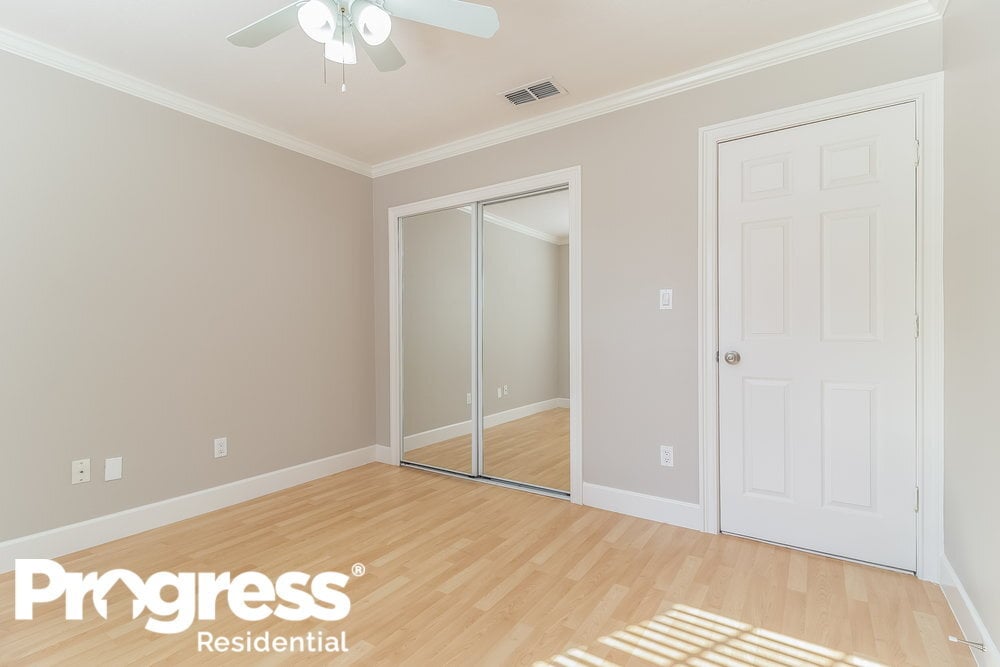 Building Photo - 2223 Barkwood Ct