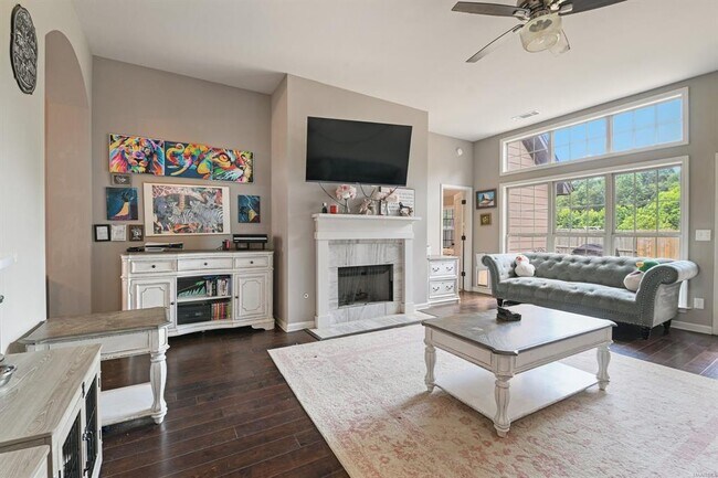 Building Photo - 905 Overture Dr
