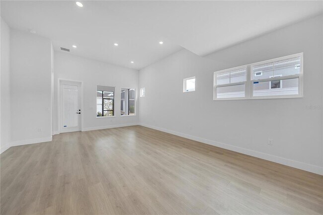 Building Photo - 7267 Kodiak Ln