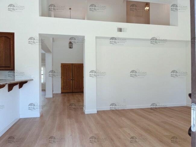 Building Photo - Shadowridge  Gorgeous 3 Bedroom Home In Desirable Neighborhood / Vista