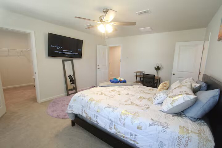 Building Photo - Room in Duplex on Skipjack Ln