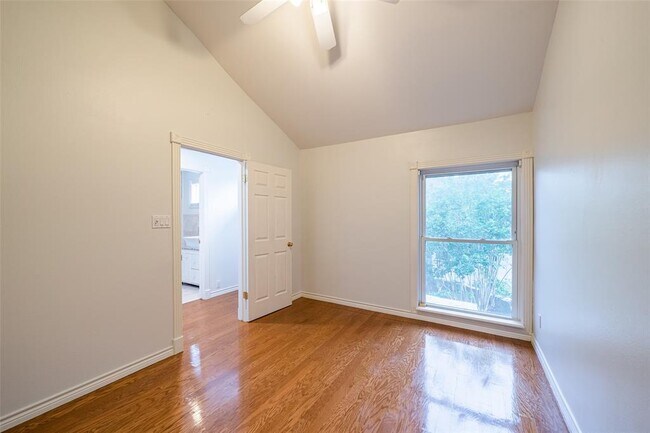 Building Photo - 12625 Memorial Dr