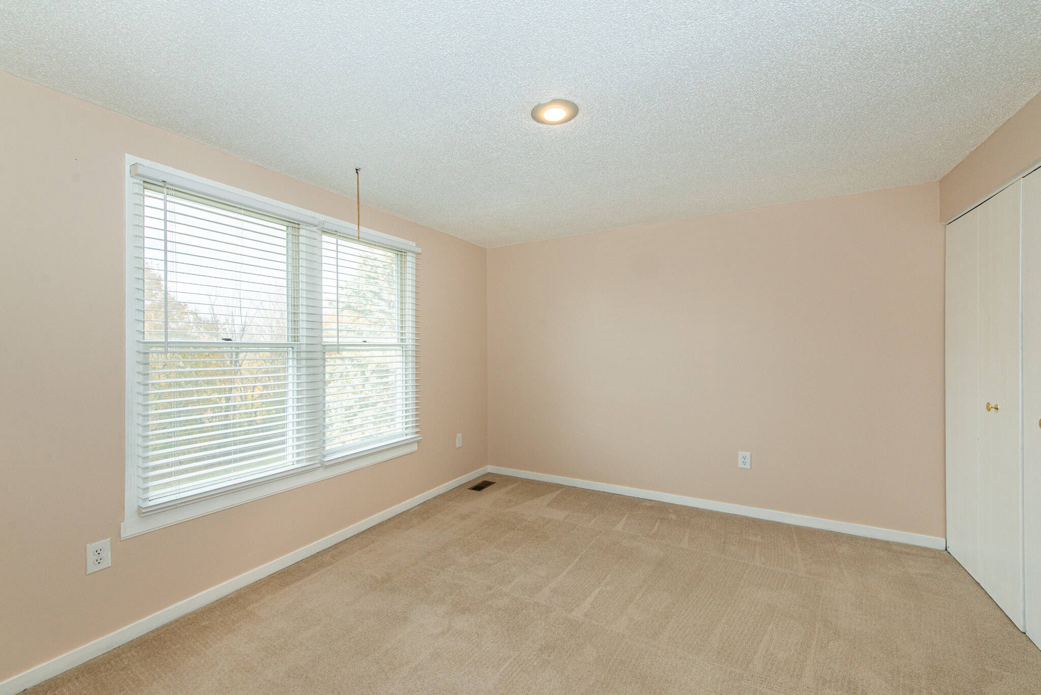 Building Photo - 8 Constitution Way