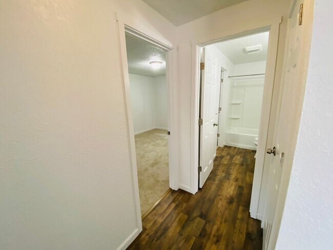Building Photo - Wilson Duplex