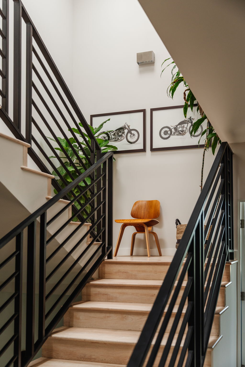 Building Photo - 6072 Pickford St