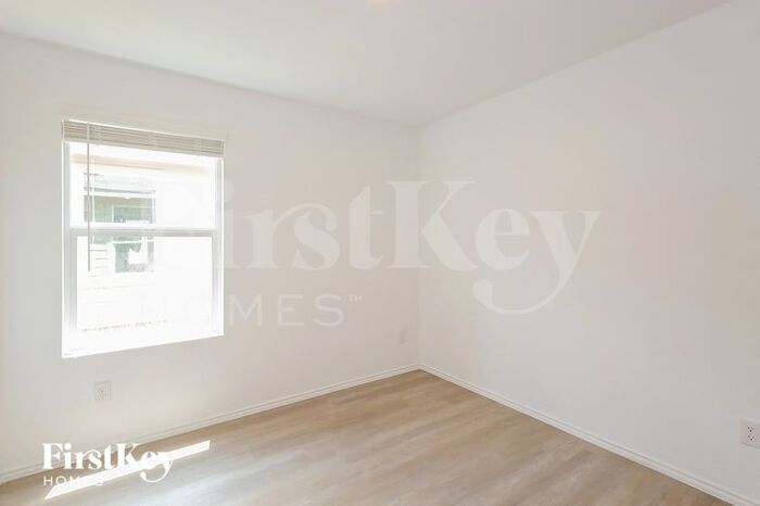 Building Photo - 10551 McClintock Dr
