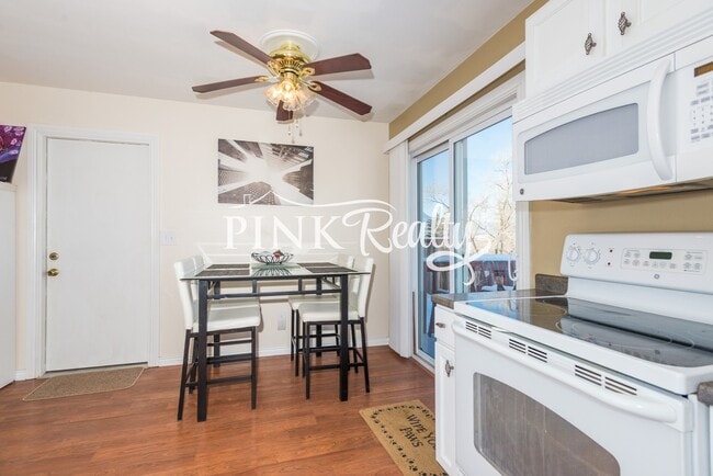 Building Photo - 1890 Chamberlin S