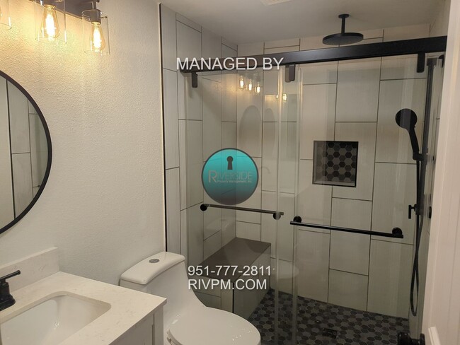 Building Photo - Cul-de-sac home on a large lot in Moreno V...
