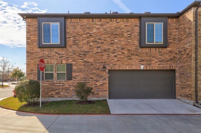 Building Photo - 7220 Wyoming Springs Dr