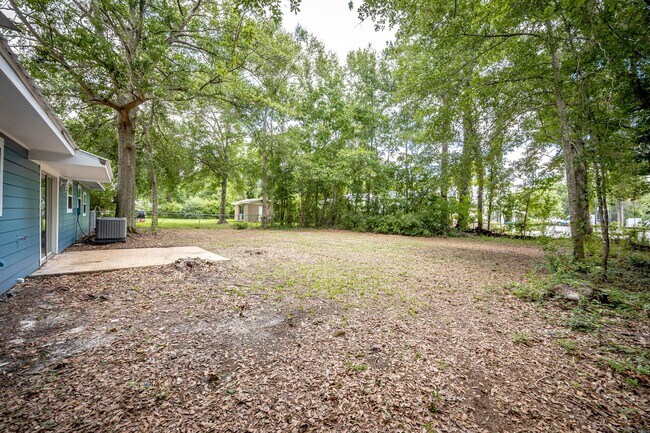 Building Photo - Charming Home in the Heart of Ocean Springs!