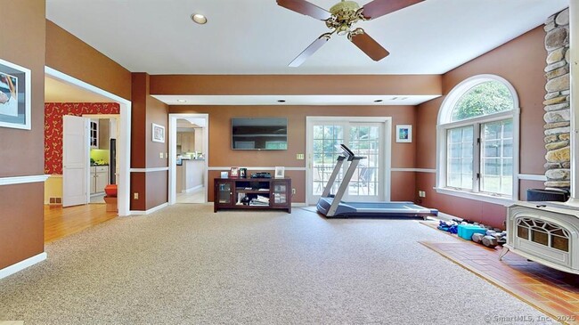 Building Photo - 523 Overlook Dr