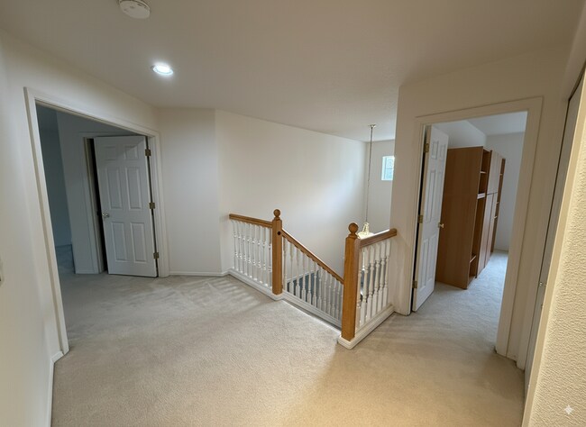 Building Photo - 4630 NW White Mountain Terrace