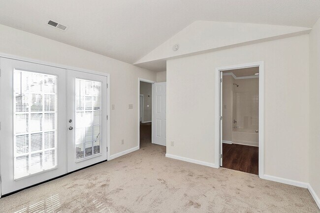 Building Photo - 9817 Northwoods Forest Dr