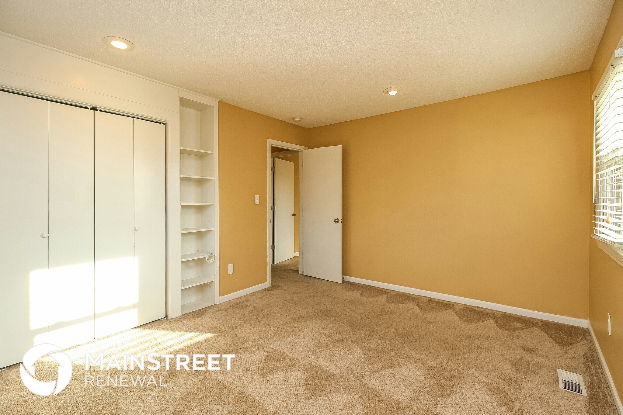 Building Photo - 14412 Wilshire Cir