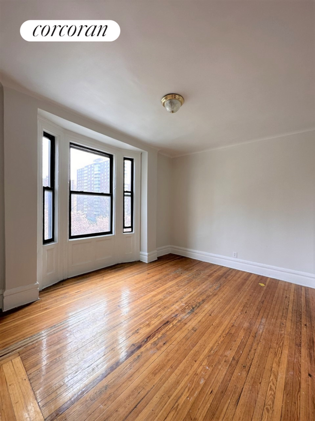 Building Photo - 526 W 123rd St