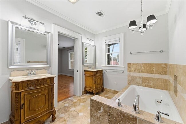 Building Photo - 685 E Morningside Dr NE